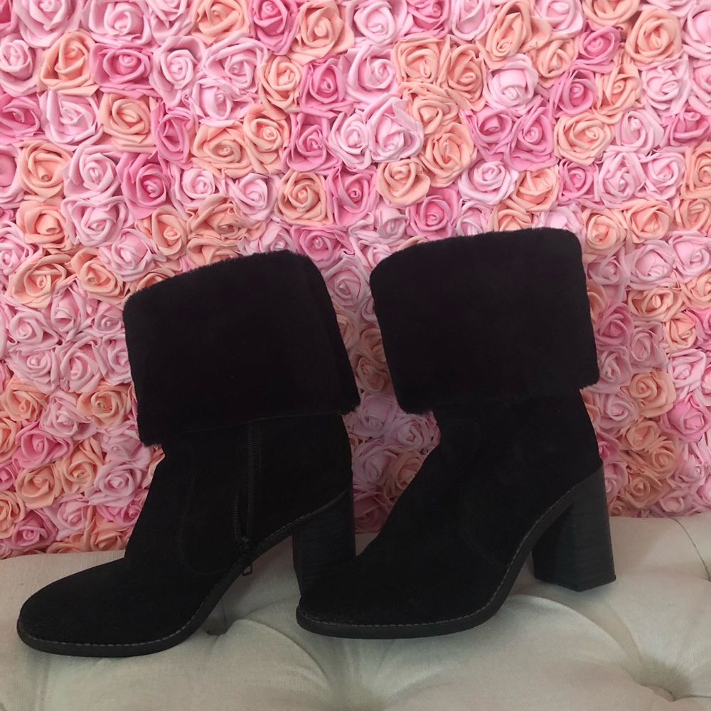 Suede boots